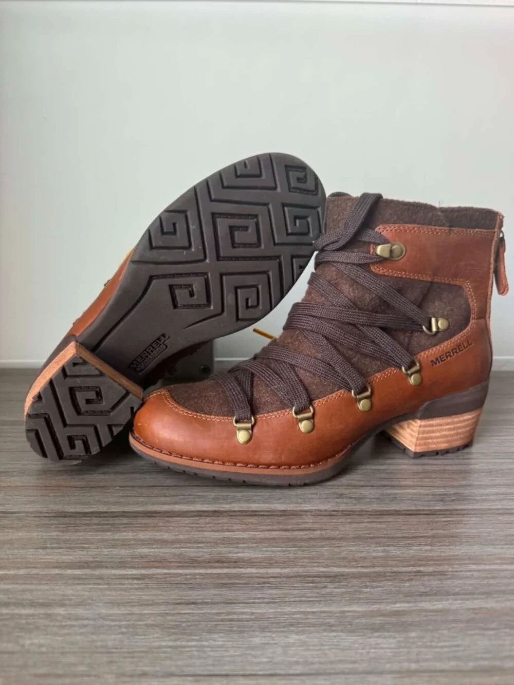 Merrell women shilo